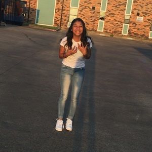 Meet your Posher, Alyssa